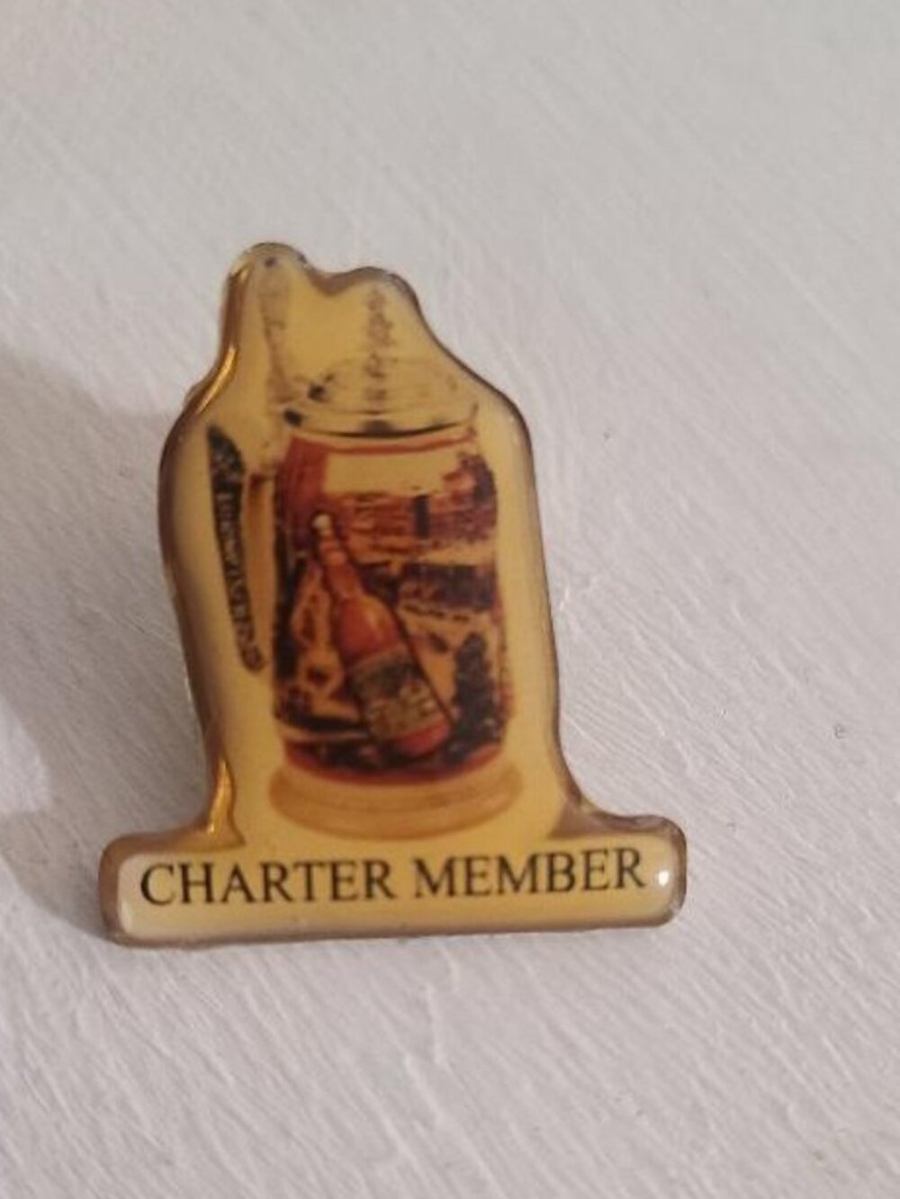 Anheuser-Busch Collectors Club Beer Stein 1995 Lapel Pin - Faust Beer Bottle Pin